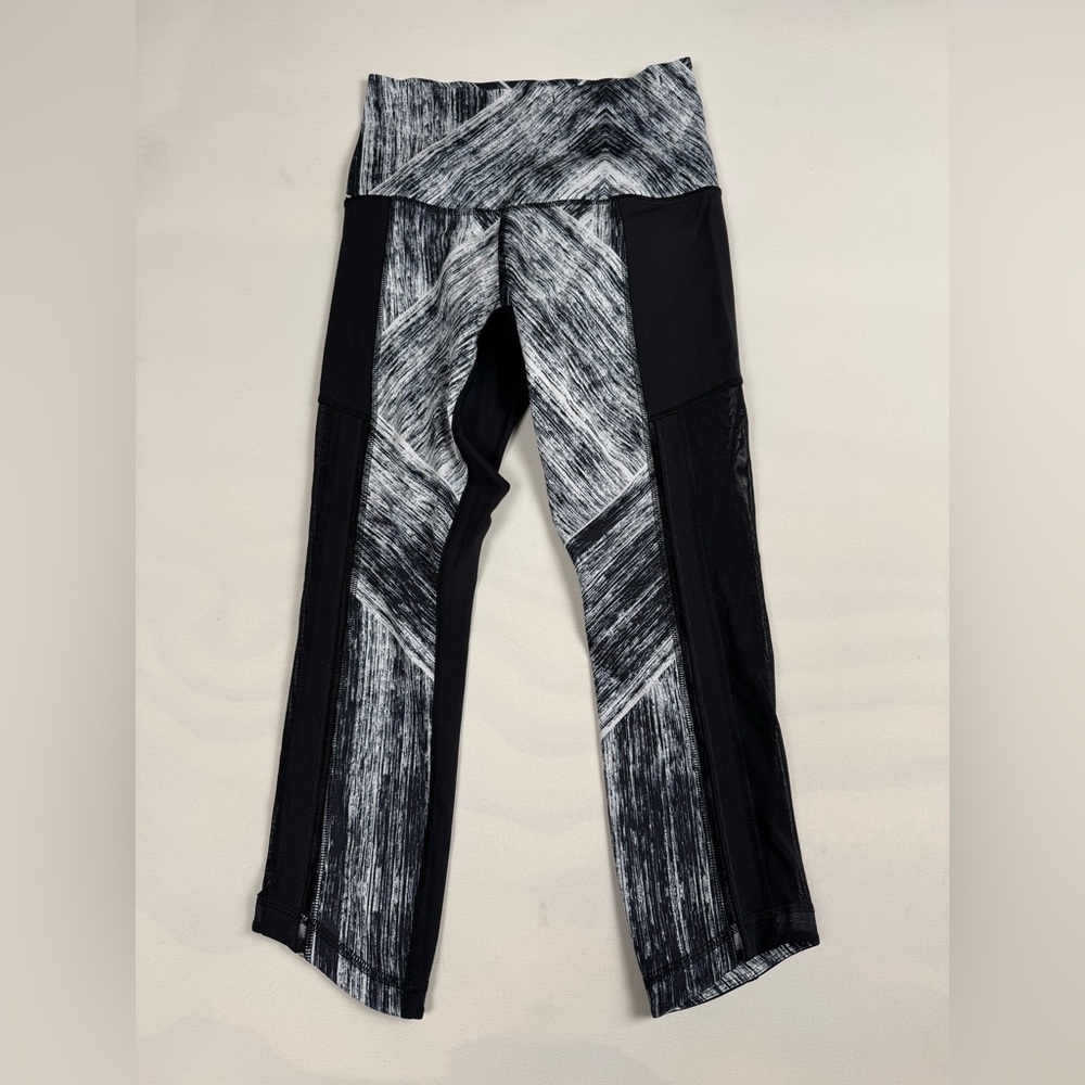 Lululemon Hot To Street Crop Heat Wave White Black Mesh Women’s 4